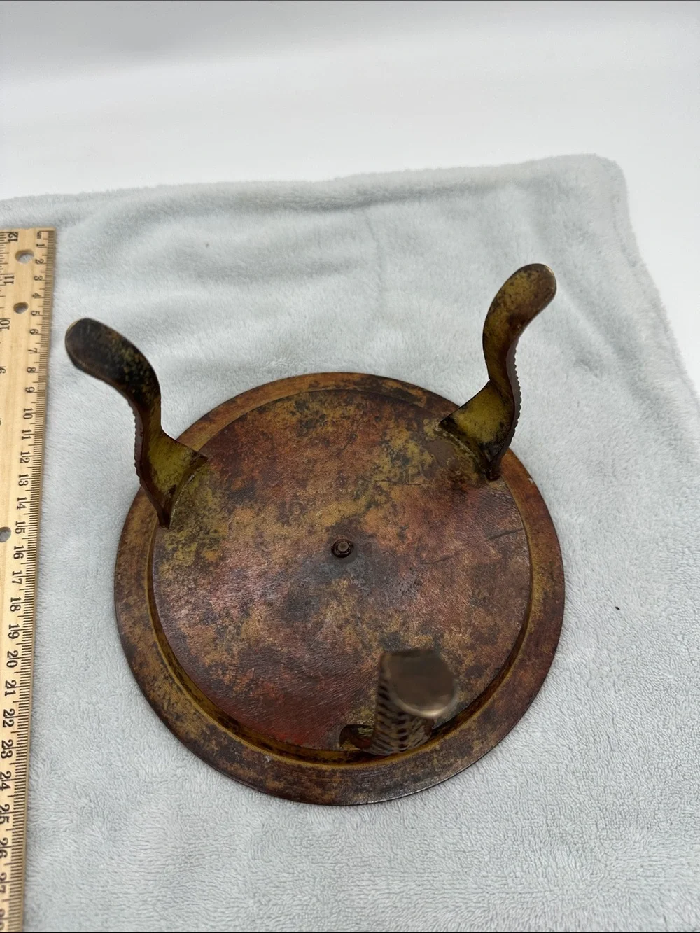 Vintage Pier 1 Italian Leaf Design on 3-Legs Iron Candle Holder in Aged Bronze